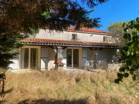 Maison à vendre à Ventouse, Charente - 104.500 € - photo 1