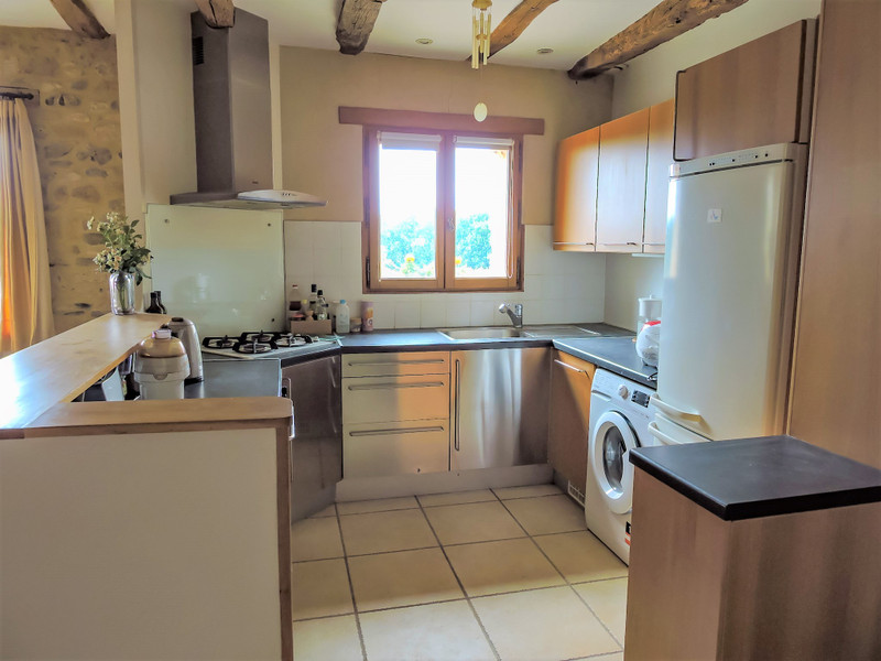 French property for sale in Plazac, Dordogne - &#8364;286,200 - photo 3