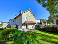 Maison à vendre à Saint-Séverin, Charente - 224.700 € - photo 2