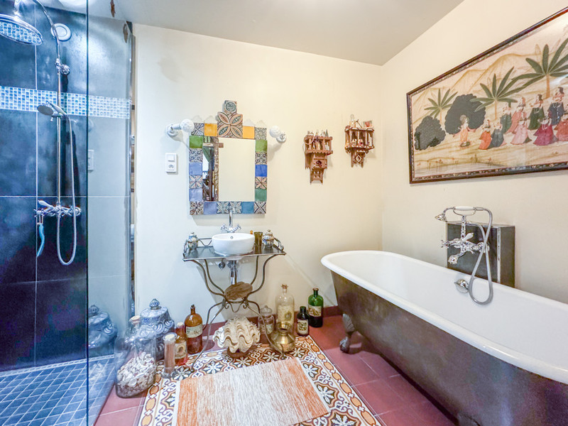 French property for sale in Paris 10e Arrondissement, Paris - €745,000 - photo 8