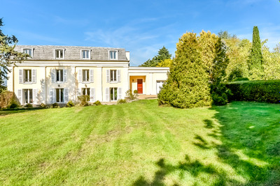 Maison à vendre à Pontoise, Val-d'Oise, Île-de-France, avec Leggett Immobilier