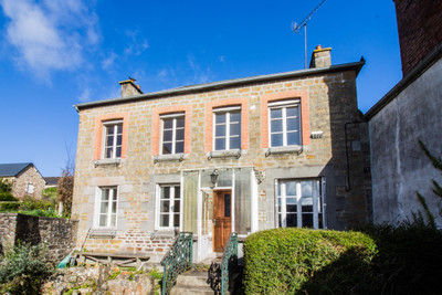 Maison à vendre à Tessy-Bocage, Manche, Basse-Normandie, avec Leggett Immobilier