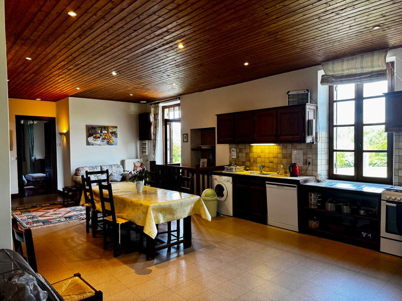 French property for sale in Thénac, Dordogne - €419,950 - photo 5