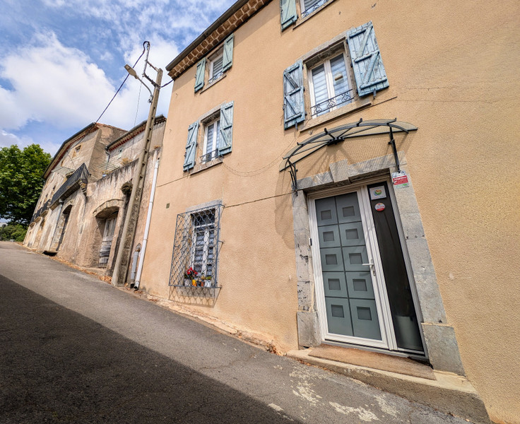 French property for sale in Faugères, Hérault - €303,000 - photo 2