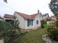 Maison à vendre à Soyaux, Charente - 201.000 € - photo 1