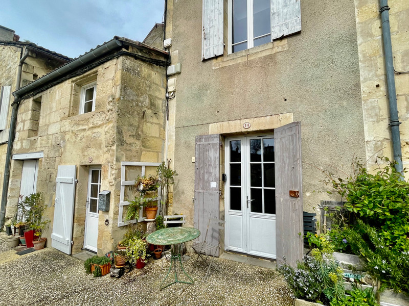 French property for sale in Saint-Émilion, Gironde - €375,000 - photo 2
