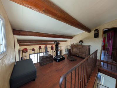 French property for sale in Vedène, Vaucluse - €438,000 - photo 4