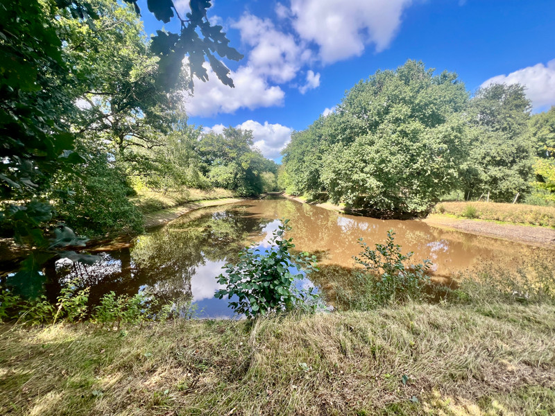 French property for sale in Saint-Agnant-de-Versillat, Creuse - €246,100 - photo 0