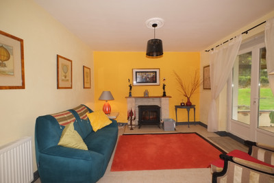 French property for sale in Melle, Deux-Sèvres - €239,800 - photo 2