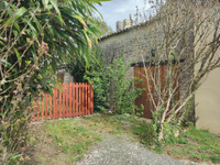 Maison à vendre à Saint-Romain-de-Benet, Charente-Maritime - 275.000 € - photo 4
