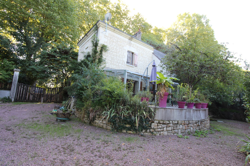 French property for sale in Chinon, Indre-et-Loire - €274,300 - photo 1