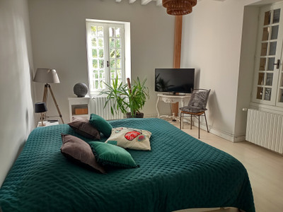Domaine with two houses, a pool, and four deluxe safari tents. Huge business opportunity.