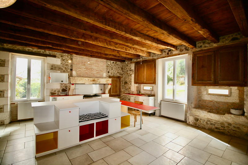 French property for sale in Bussière-Badil, Dordogne - &#8364;255,800 - photo 4