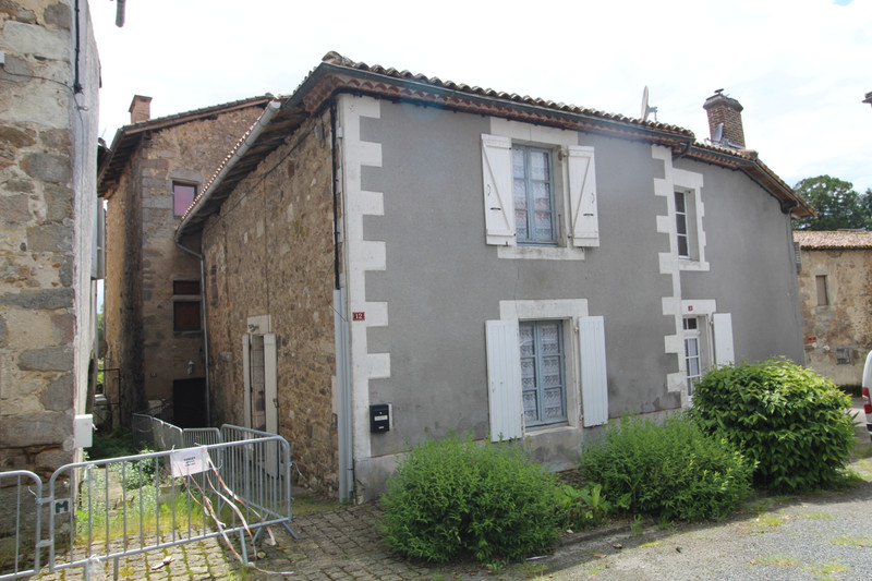 Vente Maison 81m² 4 Pièces à Manot (16500) - Leggett Immobilier