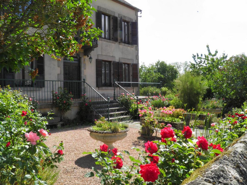 French property for sale in Lapeyrouse, Puy-de-Dôme - €258,000 - photo 6