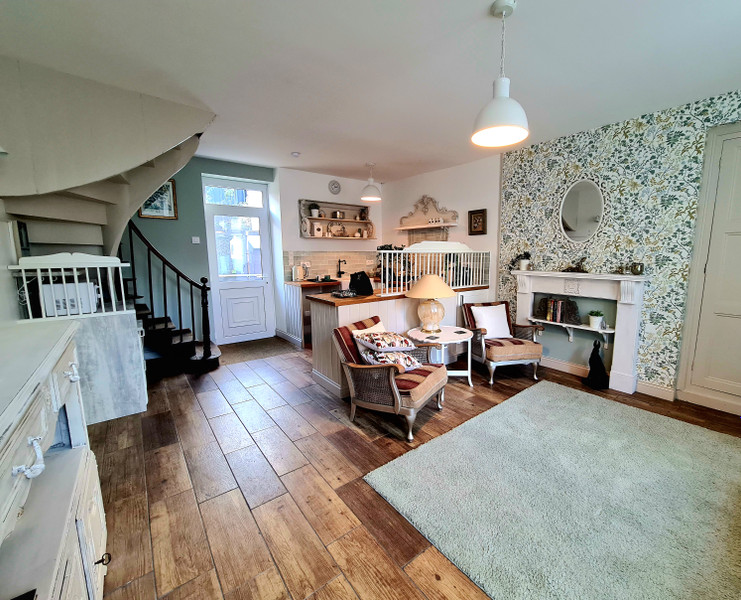 French property for sale in Saint-Fraimbault, Orne - €105,000 - photo 1