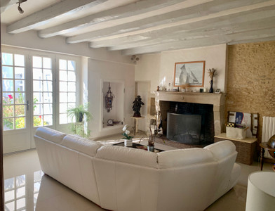 French property for sale in Migné-Auxances, Vienne - €427,000 - photo 1