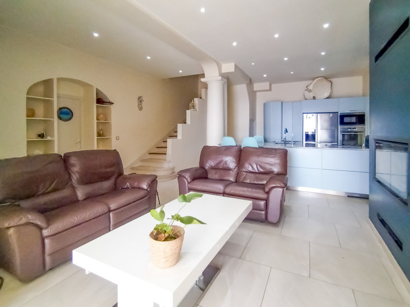 French property for sale in Toulon, Var - €2,635,000 - photo 6