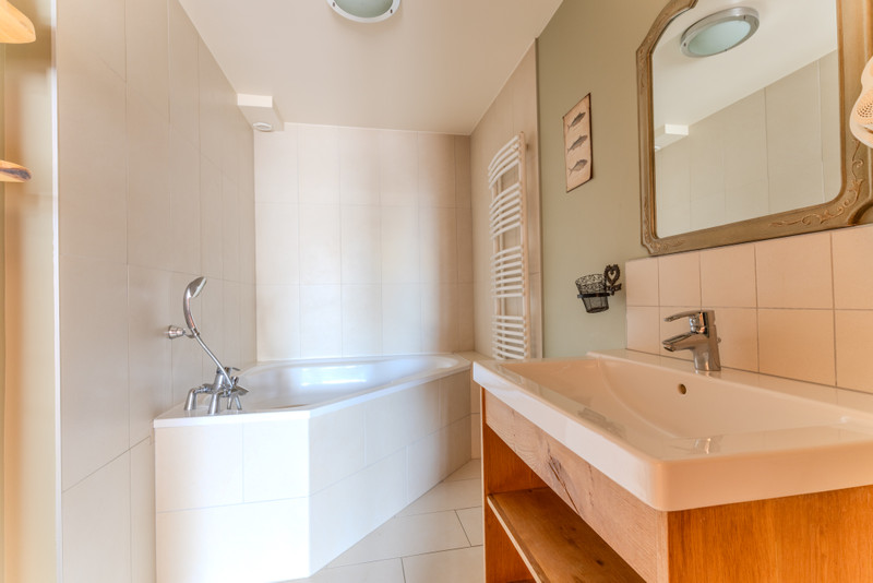Ski property for sale in Alpe d'Huez - €3,434,000 - photo 7
