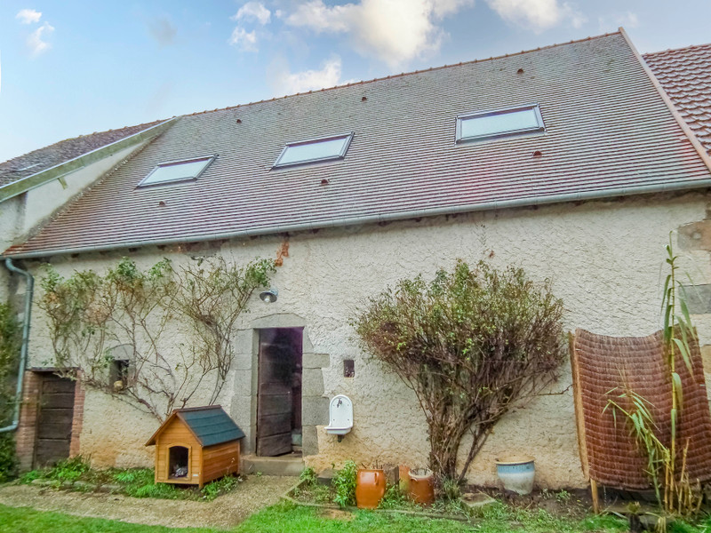 House for sale in BellegardeenMarche Creuse Charming 3 bedroom village house in good