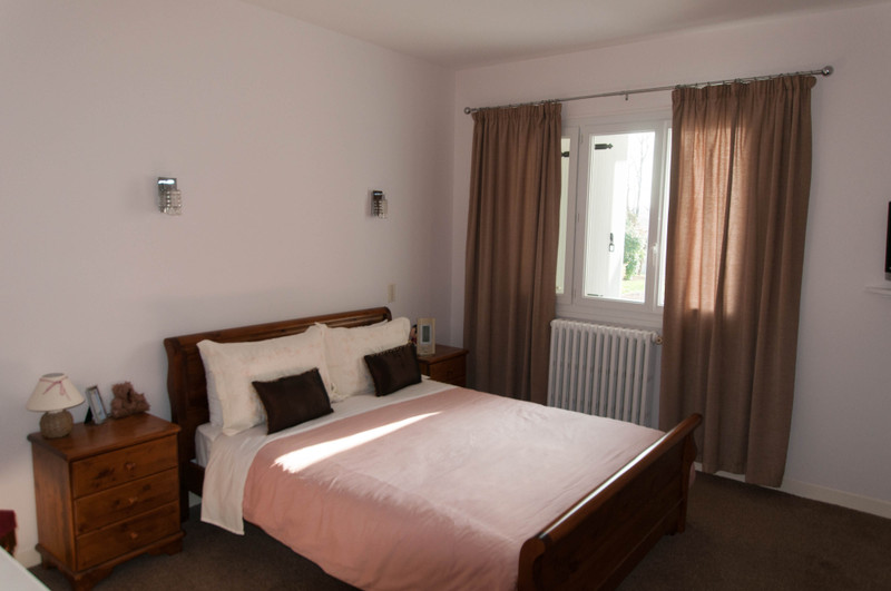 House for sale in L'IsleJourdain Vienne Spacious 4 bed house with