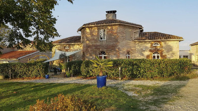 Maison à vendre à Saint-Martin-de-Coux, Charente-Maritime, Poitou-Charentes, avec Leggett Immobilier