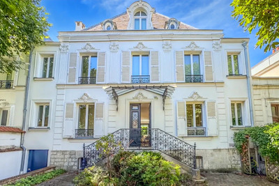 house for sale in Val-de-Marne
