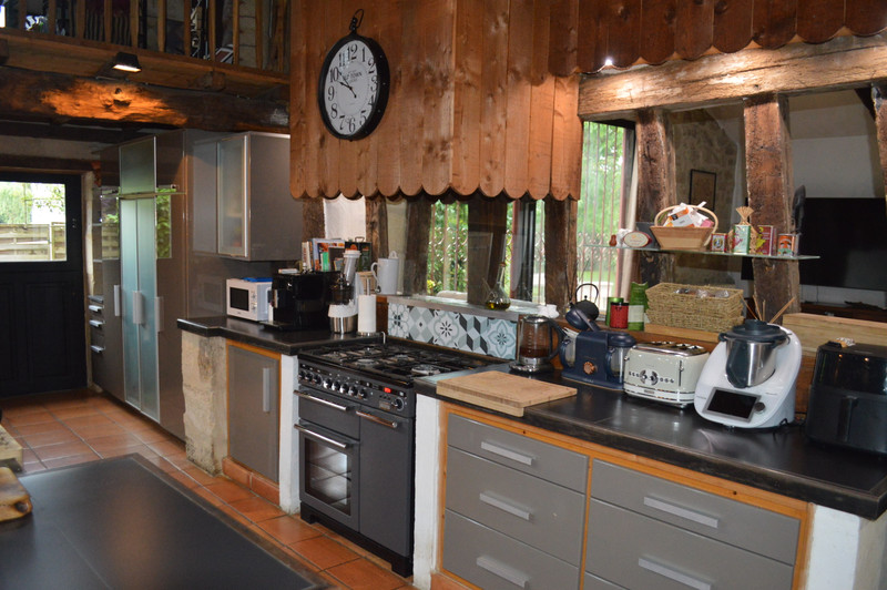 French property for sale in Saint-Martin-Petit, Lot-et-Garonne - €489,000 - photo 5