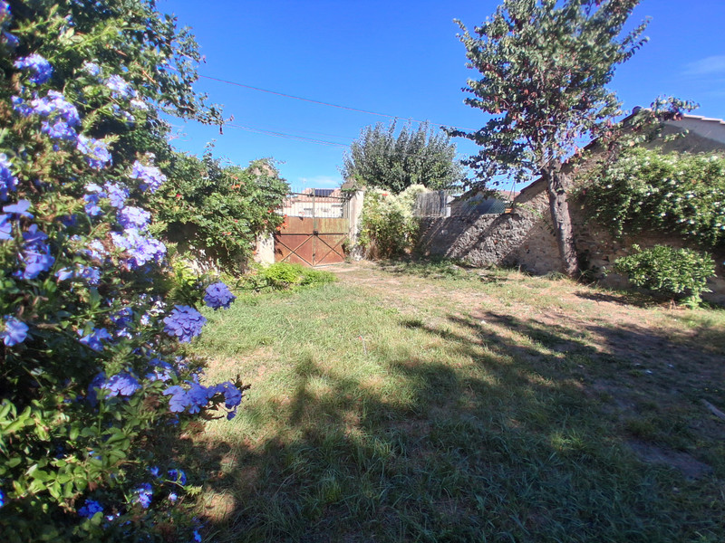 French property for sale in Roujan, Hérault - €495,000 - photo 1