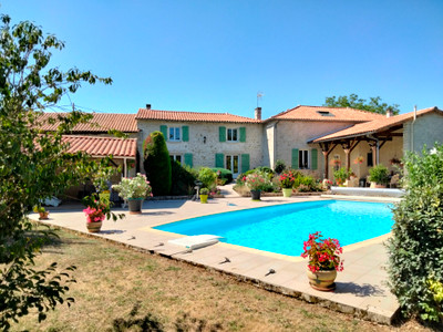 Maison à vendre à Chazelles, Charente, Poitou-Charentes, avec Leggett Immobilier