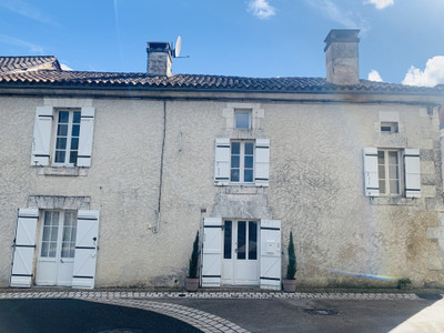 Maison à vendre à BRANTOME, Dordogne, Aquitaine, avec Leggett Immobilier
