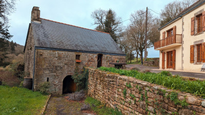 French property for sale in Ploërdut, Morbihan - €604,200 - photo 11