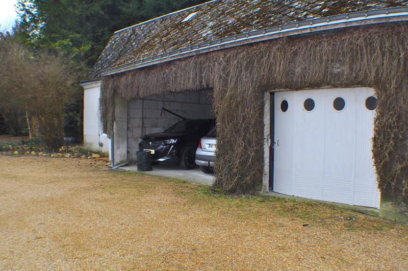 French property for sale in Noyant-Villages, Maine-et-Loire - €370,000 - photo 4