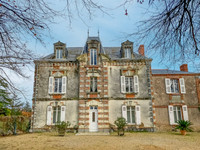 Guest house / gite for sale in Chaudefonds-sur-Layon Maine-et-Loire Pays_de_la_Loire