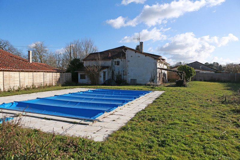 French property for sale in Champagne-et-Fontaine, Dordogne - &#8364;246,100 - photo 3