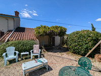 Maison à vendre à Antigny, Vendée - 170.000 € - photo 2