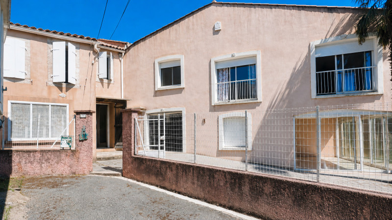 French property for sale in Pardailhan, Hérault - €290,000 - photo 2