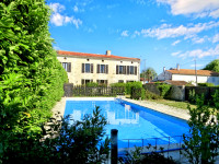 Propriété à vendre à Saint-Savinien, Charente-Maritime - 220 000 € - photo n°1
