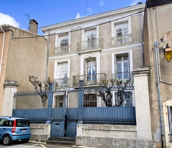 Maison à vendre à Quarante, Hérault, Languedoc-Roussillon, avec Leggett Immobilier