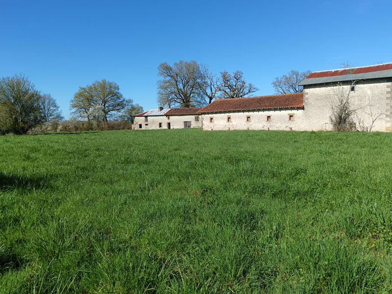 French property for sale in Availles-Limouzine, Vienne - €77,000 - photo 2