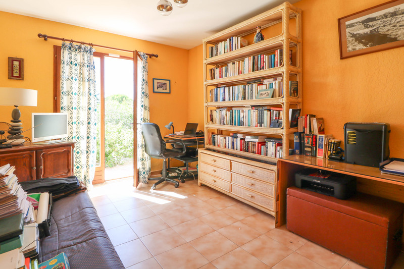 French property for sale in Saint-Maximin, Gard - €675,000 - photo 4