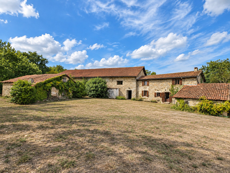 French property for sale in La Chapelle-Montbrandeix, Haute-Vienne - €224,700 - photo 0