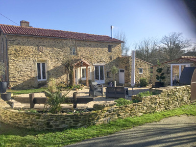 Maison à vendre à Saint-Hilaire-de-Voust, Vendée, Pays de la Loire, avec Leggett Immobilier