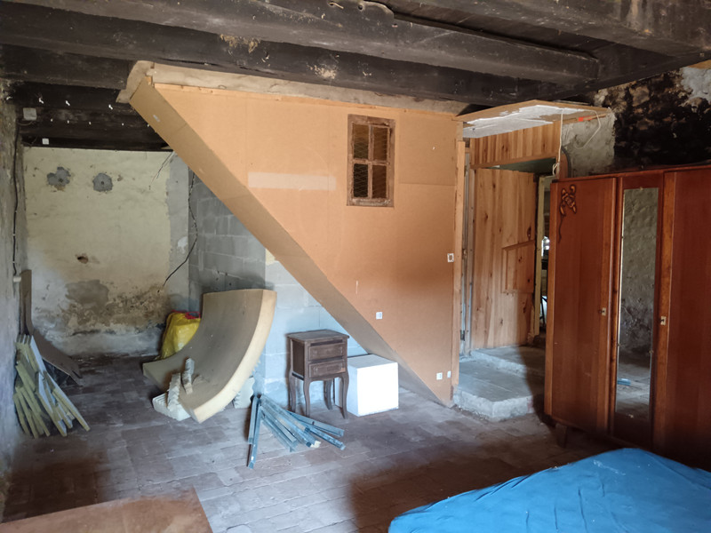 French property for sale in Pleuville, Charente - €99,000 - photo 8