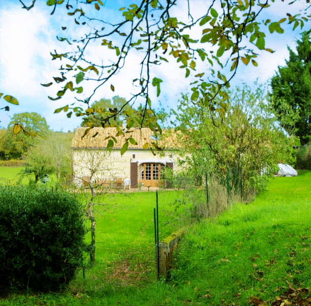 French property for sale in Nanteuil-en-Vallée, Charente - €136,250 - photo 0