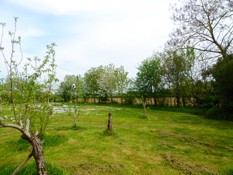 French property for sale in La Chapelle-Bâton, Vienne - €137,340 - photo 3