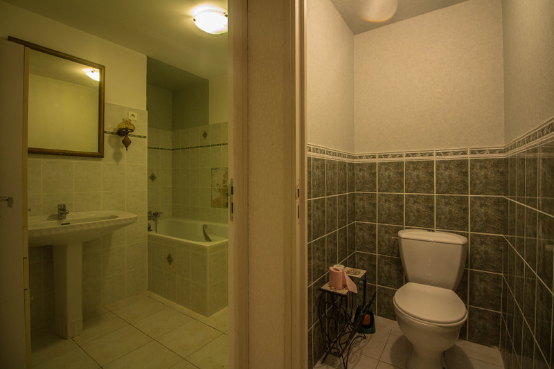 French property for sale in Angoulême, Charente - €182,500 - photo 9