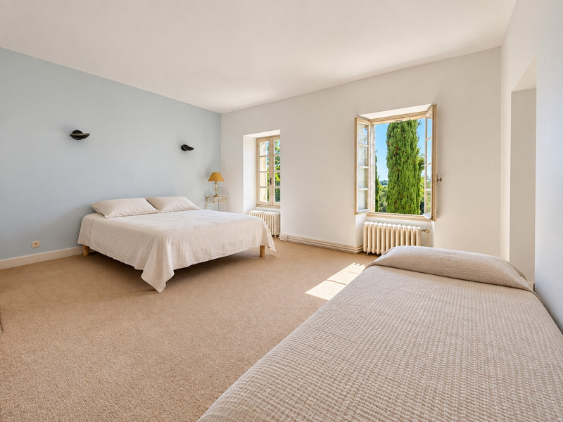 French property for sale in Mombrier, Gironde - €420,000 - photo 7