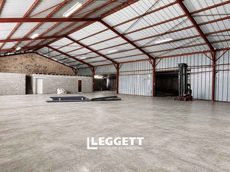 Shop 1000m² — Chabanais