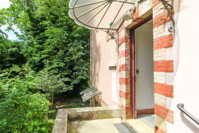French property for sale in Montreuil, Seine-Saint-Denis - €1,500,000 - photo 1